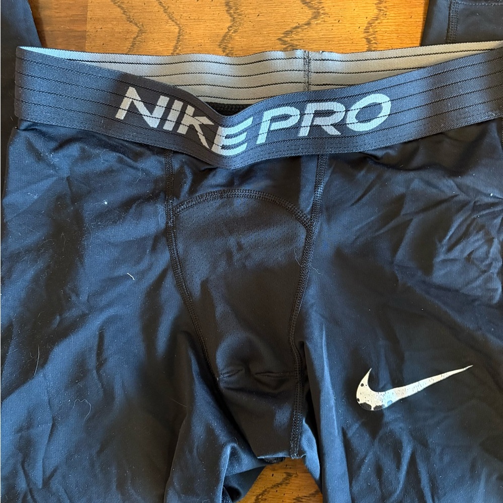 Nike Black Leggings with White Swoosh - Picture 3 of 4